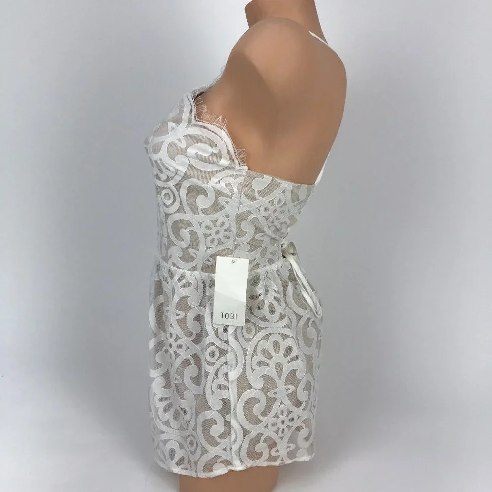 NWT TOBI White Embroidered Lace Romper Criss Cross Lace Up Shorts One Piece SZ M - Picture 4 of 9